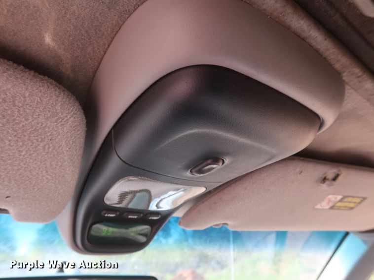 image for item GS9832 1999 Ford Explorer XLT  SUV