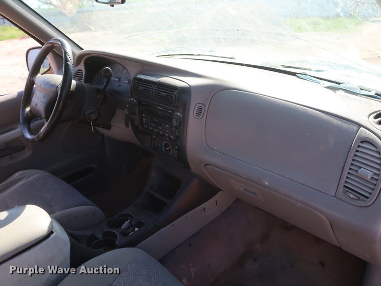 image for item GS9832 1999 Ford Explorer XLT  SUV