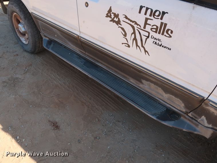 image for item GS9832 1999 Ford Explorer XLT  SUV