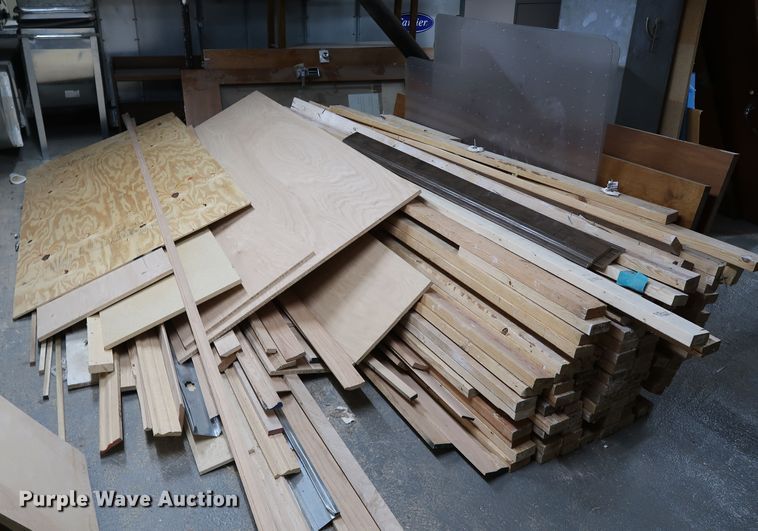 Approximately 100 boards of 2" x 4" lumber in Oklahoma City, OK Item