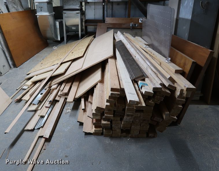 image for item IC9635 Approximately 100 boards of 2" x 4" lumber