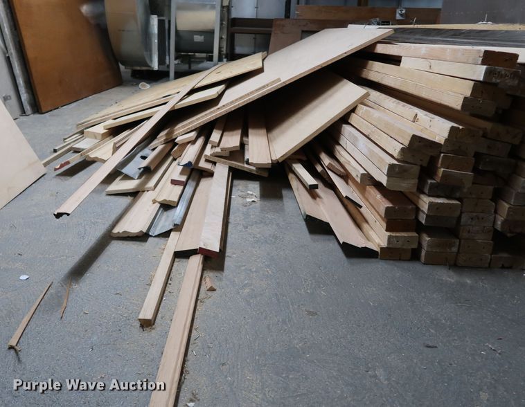 image for item IC9635 Approximately 100 boards of 2" x 4" lumber