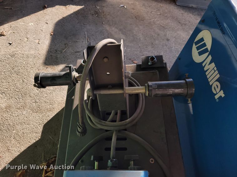 image for item ID9193 Miller Deltaweld 652 welder