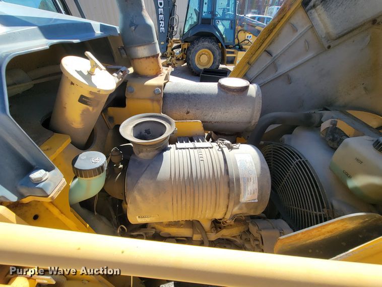 image for item ID9206 2001 John Deere 310SG  backhoe