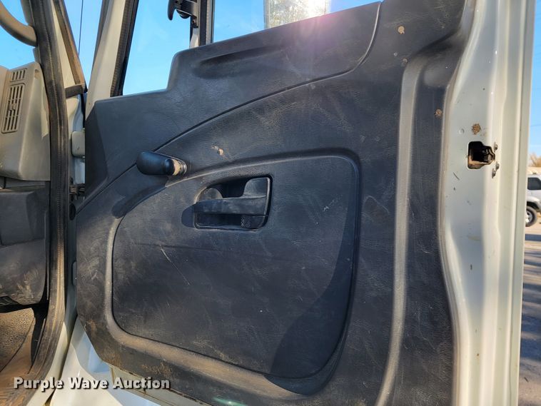 image for item ID9215 2009 International WorkStar 7400  dump truck