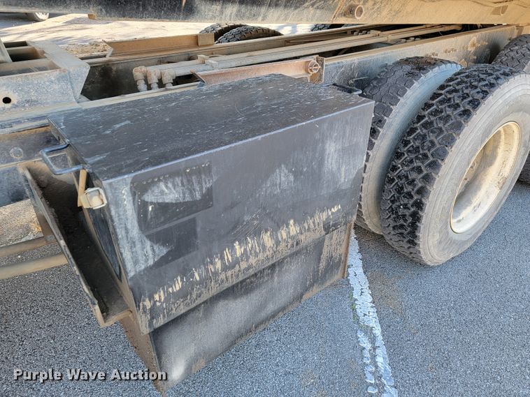 image for item ID9215 2009 International WorkStar 7400  dump truck