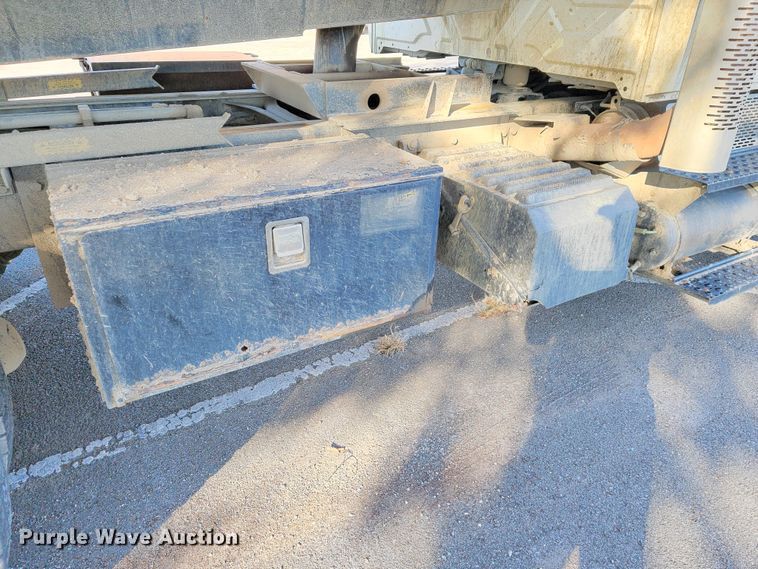 image for item ID9215 2009 International WorkStar 7400  dump truck