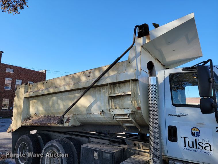 image for item ID9215 2009 International WorkStar 7400  dump truck