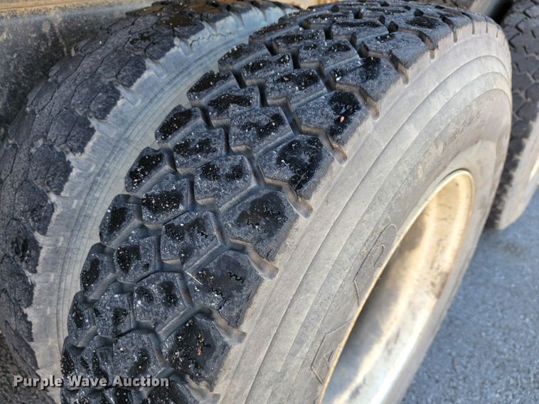 image for item ID9215 2009 International WorkStar 7400  dump truck