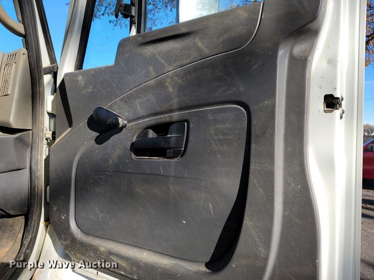 image for item ID9216 2009 International WorkStar 7400  dump truck