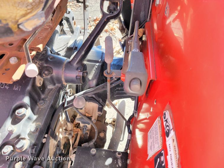 image for item ID9220 2001 Massey Ferguson 243  tractor