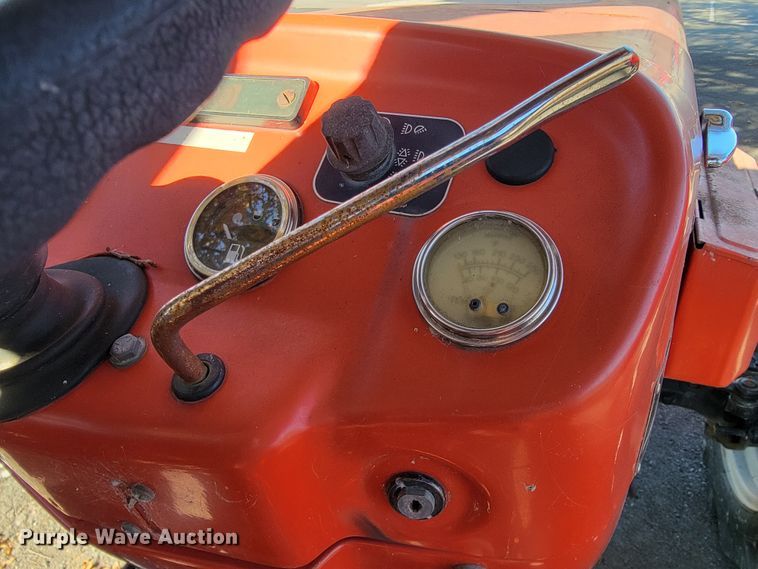 image for item ID9220 2001 Massey Ferguson 243  tractor