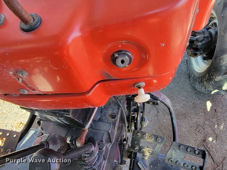 image for item ID9220 2001 Massey Ferguson 243  tractor