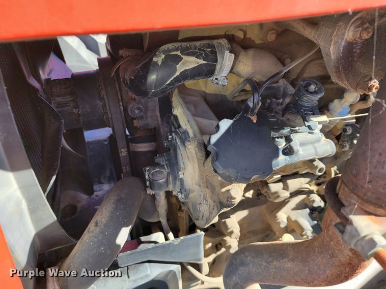 image for item ID9220 2001 Massey Ferguson 243  tractor