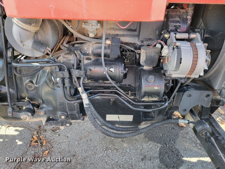 image for item ID9220 2001 Massey Ferguson 243  tractor