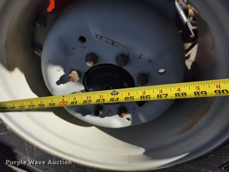 image for item ID9220 2001 Massey Ferguson 243  tractor