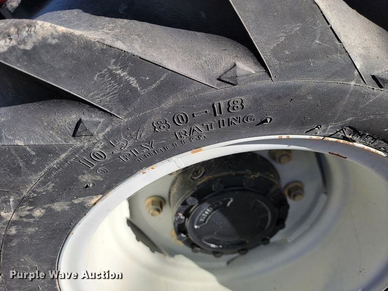 image for item ID9220 2001 Massey Ferguson 243  tractor