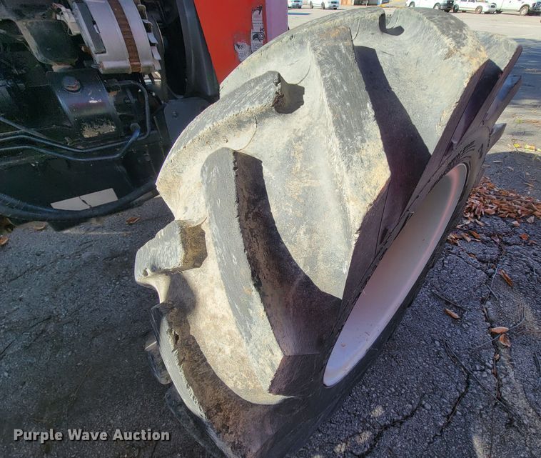 image for item ID9220 2001 Massey Ferguson 243  tractor