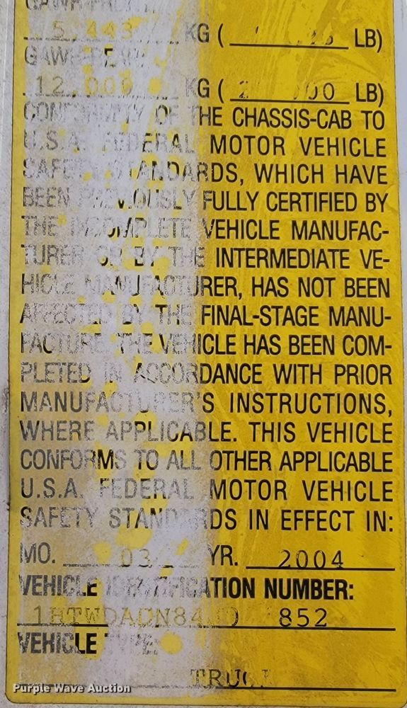 image for item ID9233 2004 International 7400  flatbed truck