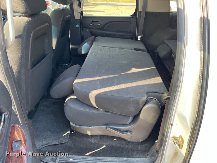 image for item IK9647 2012 Chevrolet Suburban 1500  SUV