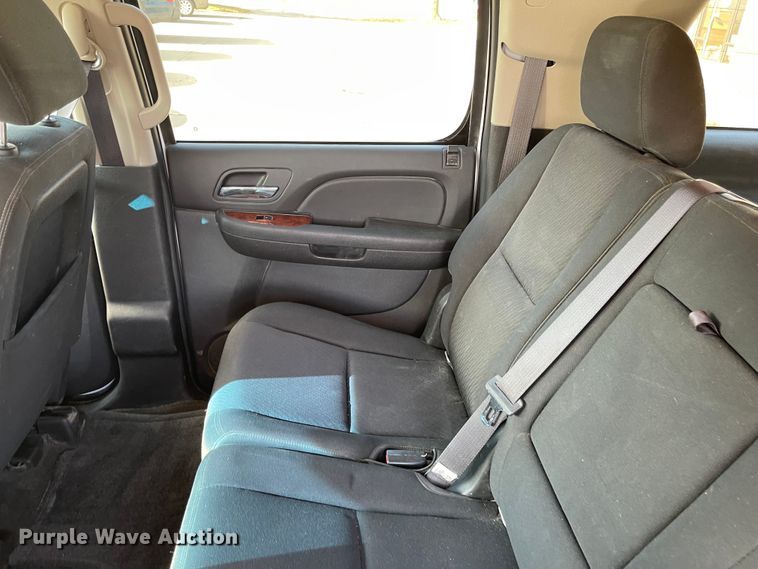 image for item IK9647 2012 Chevrolet Suburban 1500  SUV