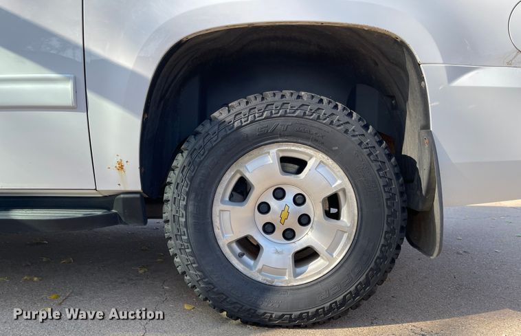 image for item IK9647 2012 Chevrolet Suburban 1500  SUV
