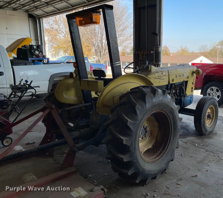 image for item IK9649 Ford 3500  tractor