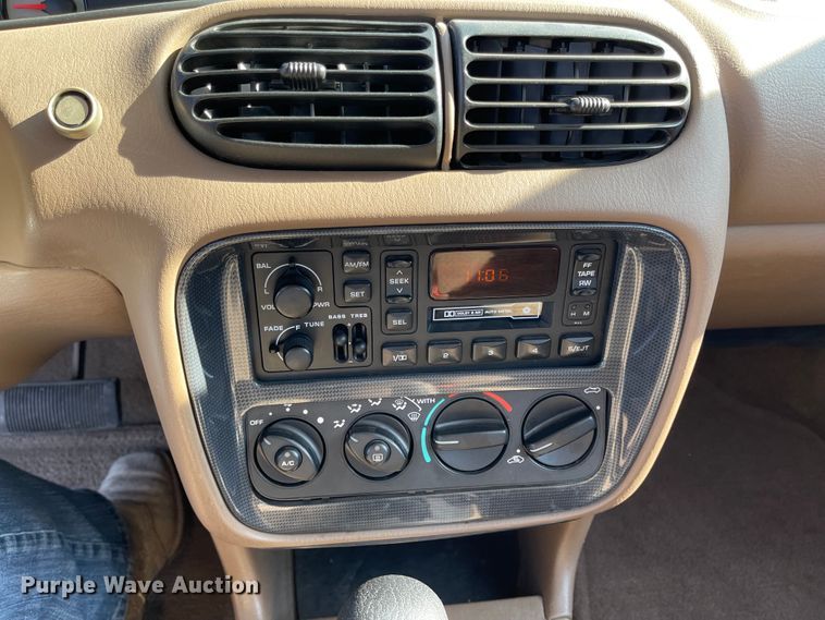 image for item IK9667 2000 Dodge Stratus