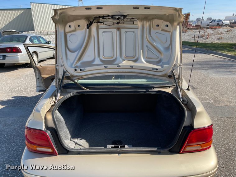 image for item IK9667 2000 Dodge Stratus