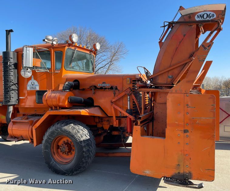 image for item IK9677 1980 Oshkosh P23232  snow blower truck