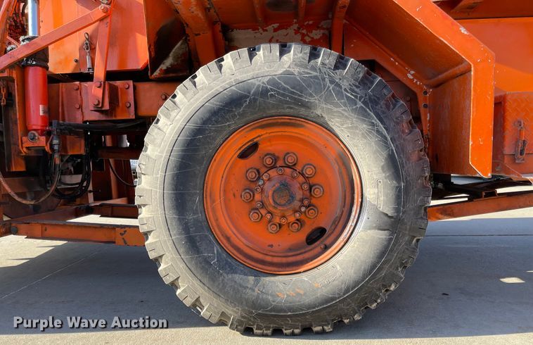 image for item IK9677 1980 Oshkosh P23232  snow blower truck