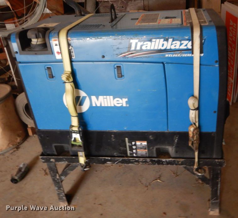 image for item IV9587 Miller Trailblazer 325  welder