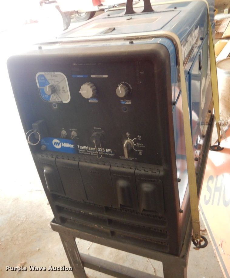image for item IV9587 Miller Trailblazer 325  welder