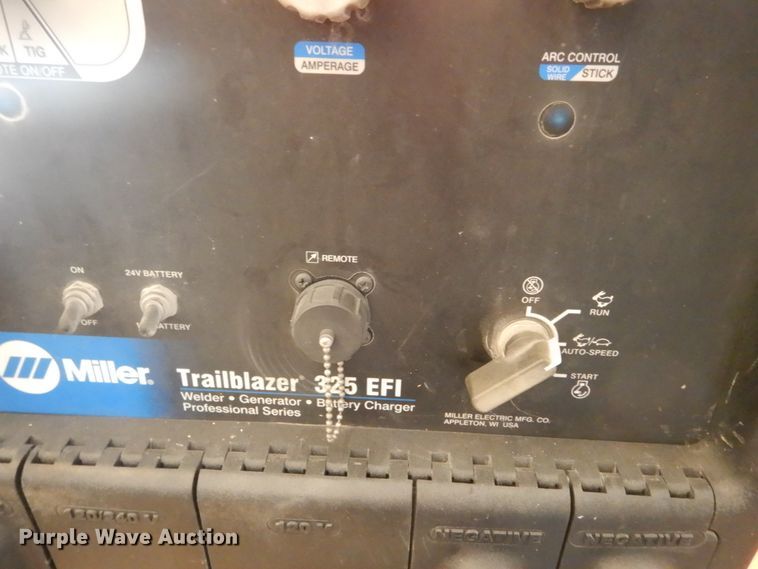 image for item IV9587 Miller Trailblazer 325  welder