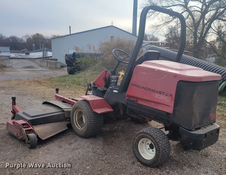 image for item IV9633 Toro Groundsmaster 455D  lawn mower