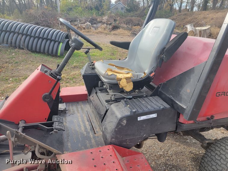 image for item IV9633 Toro Groundsmaster 455D  lawn mower