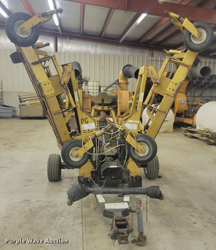 image for item IV9634 Woods 9204RD  batwing finish mower