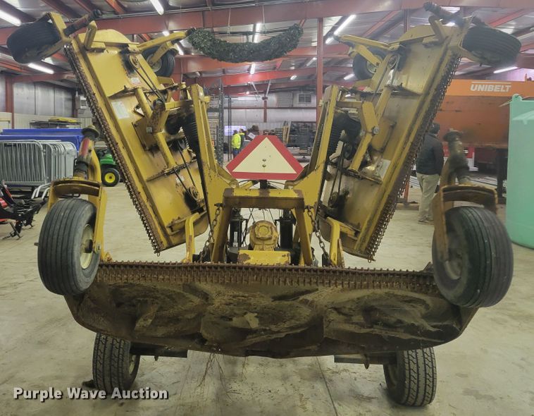 image for item IV9634 Woods 9204RD  batwing finish mower