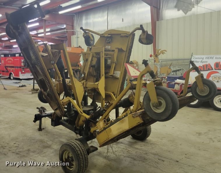 image for item IV9634 Woods 9204RD  batwing finish mower