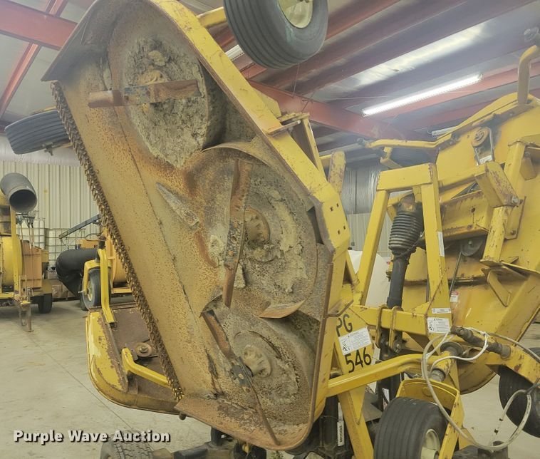 image for item IV9634 Woods 9204RD  batwing finish mower