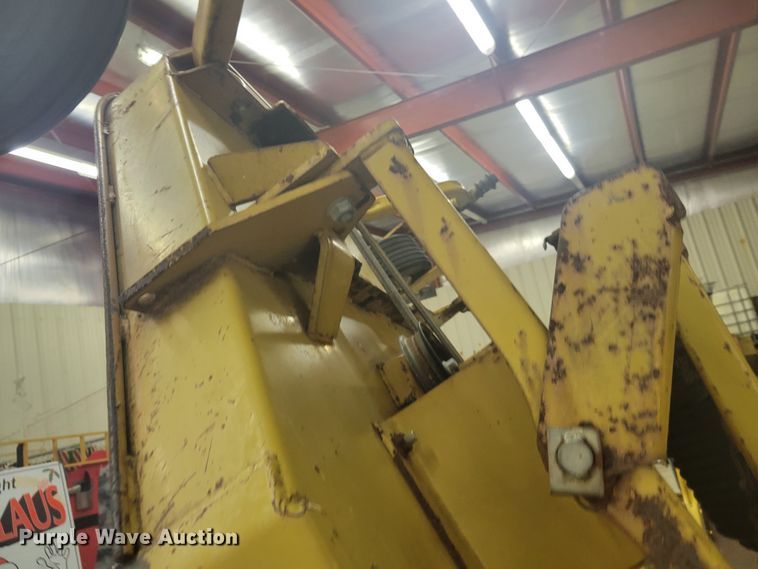 image for item IV9634 Woods 9204RD  batwing finish mower