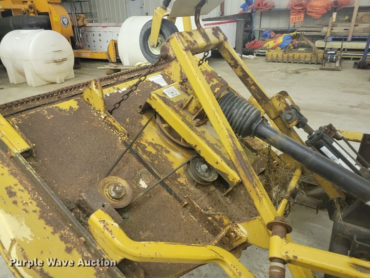 image for item IV9634 Woods 9204RD  batwing finish mower