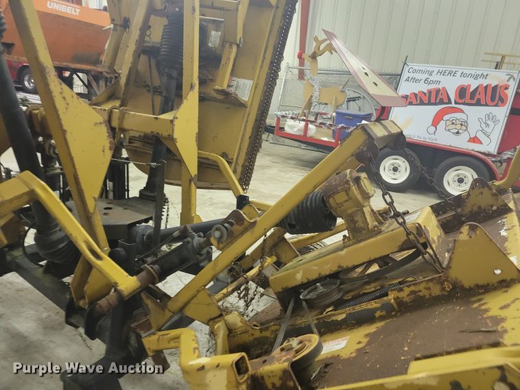 image for item IV9634 Woods 9204RD  batwing finish mower