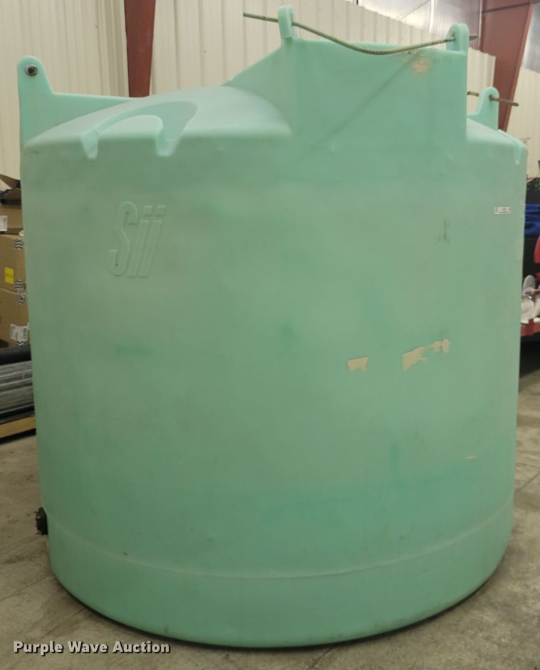 image for item IV9635 Poly tank
