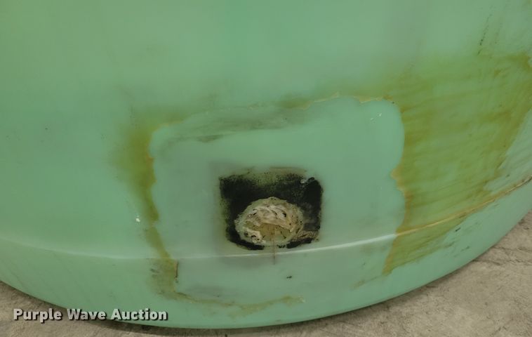 image for item IV9635 Poly tank