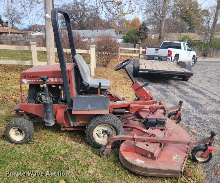 image for item IV9637 Toro Groundsmaster 325D  lawn mower