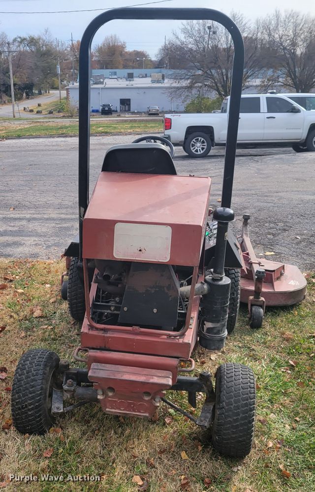 image for item IV9637 Toro Groundsmaster 325D  lawn mower
