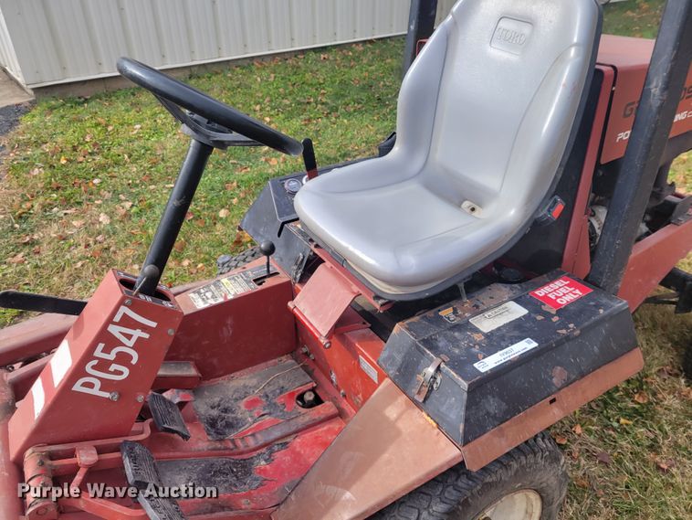 image for item IV9637 Toro Groundsmaster 325D  lawn mower