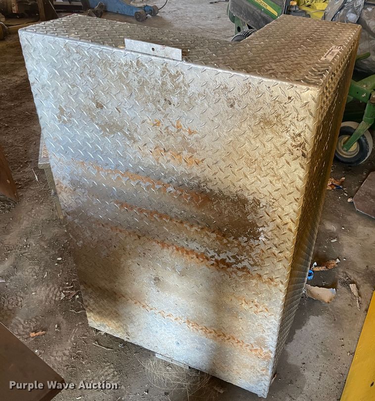 image for item IX9633 Fuel tank