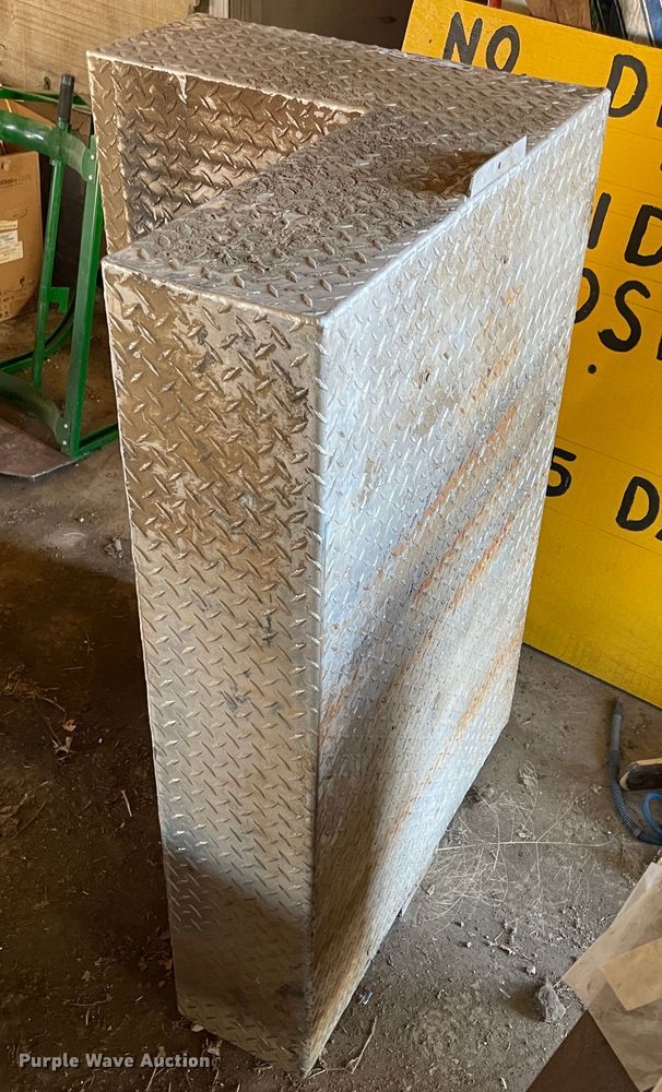 image for item IX9633 Fuel tank